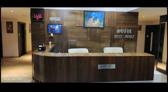 Hotel Best Velly Gandhinagar Buitenkant foto