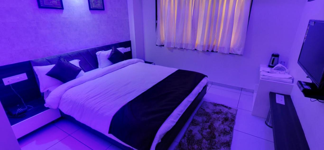 Hotel Best Velly Gandhinagar Buitenkant foto