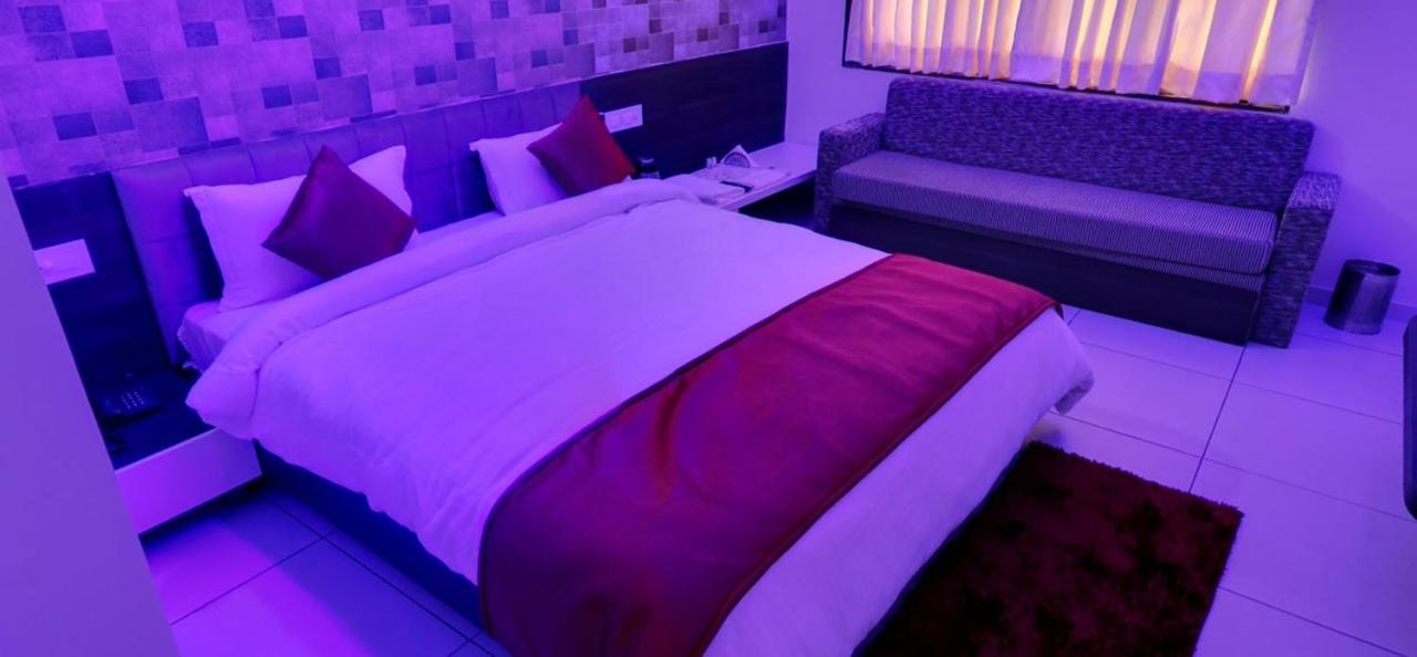 Hotel Best Velly Gandhinagar Buitenkant foto