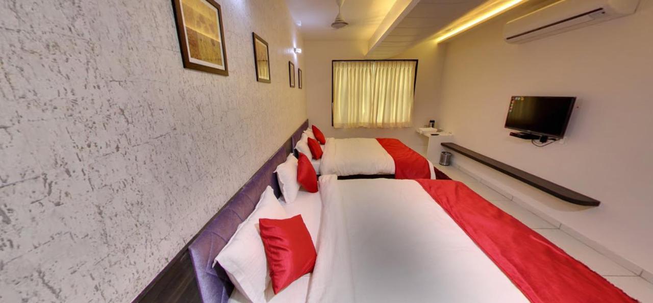 Hotel Best Velly Gandhinagar Buitenkant foto